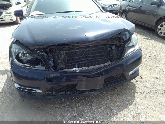 Photo 5 VIN: WDDGJ4HB1CF745694 - MERCEDES-BENZ C-CLASS 