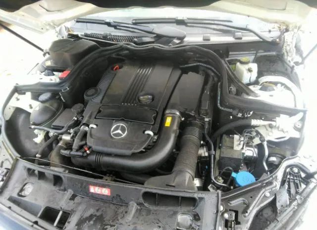 Photo 9 VIN: WDDGJ4HB1EG170297 - MERCEDES-BENZ C-CLASS 