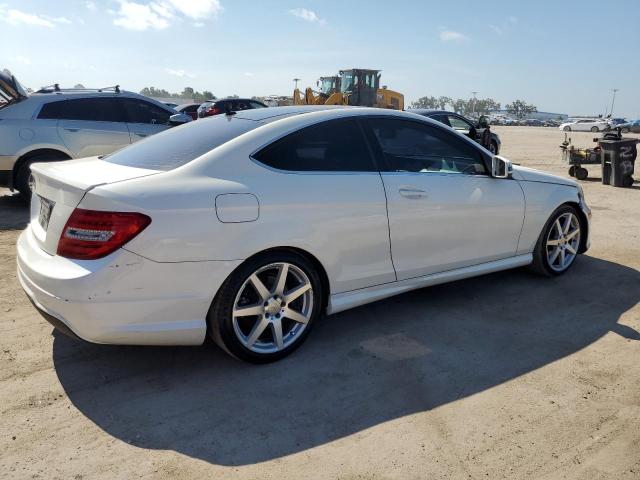 Photo 2 VIN: WDDGJ4HB1EG201015 - MERCEDES-BENZ C 250 