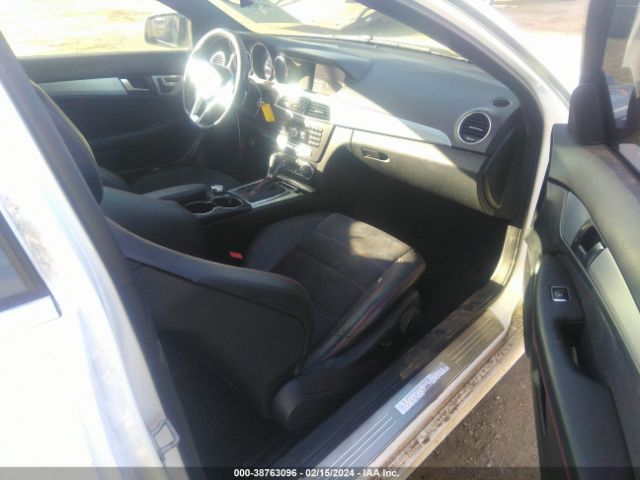 Photo 4 VIN: WDDGJ4HB1EG201130 - MERCEDES-BENZ C 250 