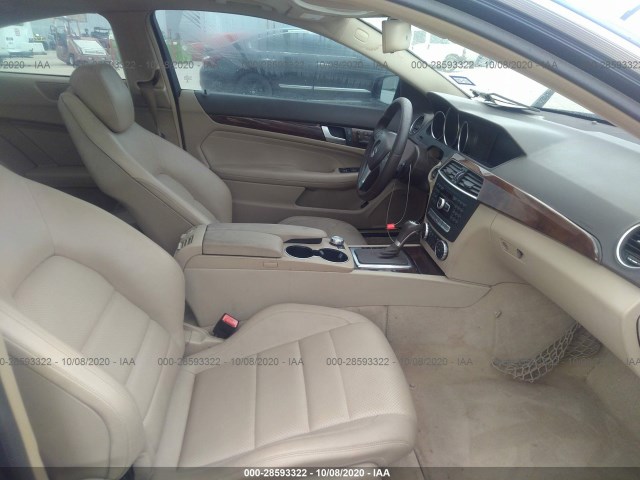 Photo 4 VIN: WDDGJ4HB1EG292397 - MERCEDES-BENZ C-CLASS 