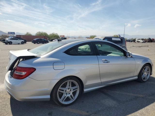 Photo 2 VIN: WDDGJ4HB1FG403063 - MERCEDES-BENZ C 250 