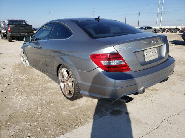 Photo 2 VIN: WDDGJ4HB2CF861549 - MERCEDES-BENZ C 250 