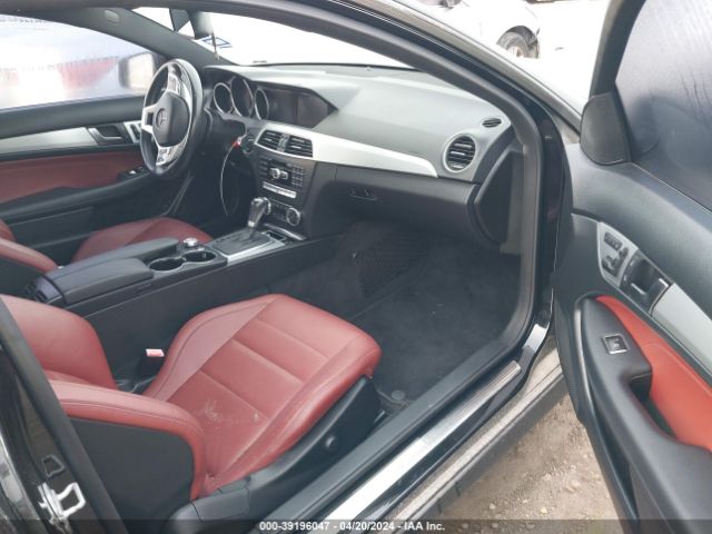 Photo 4 VIN: WDDGJ4HB2CF891635 - MERCEDES-BENZ C 250 