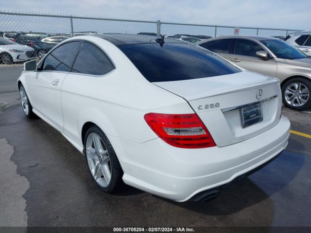 Photo 2 VIN: WDDGJ4HB2DF974600 - MERCEDES-BENZ C 