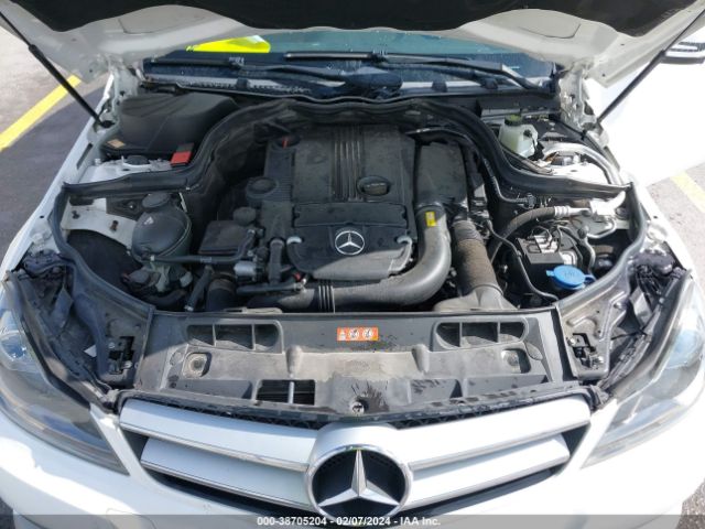 Photo 9 VIN: WDDGJ4HB2DF974600 - MERCEDES-BENZ C 