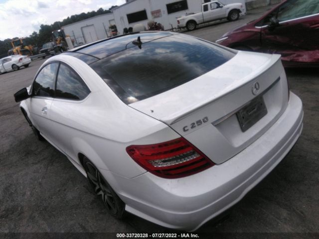 Photo 2 VIN: WDDGJ4HB2DF998959 - MERCEDES-BENZ C-CLASS 