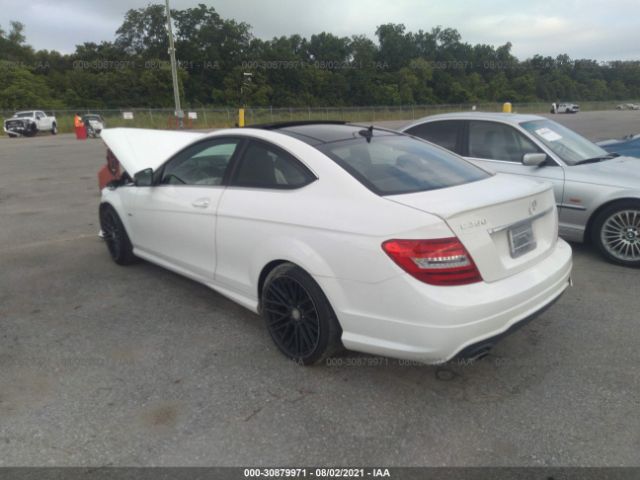 Photo 2 VIN: WDDGJ4HB2DG058333 - MERCEDES-BENZ C-CLASS 