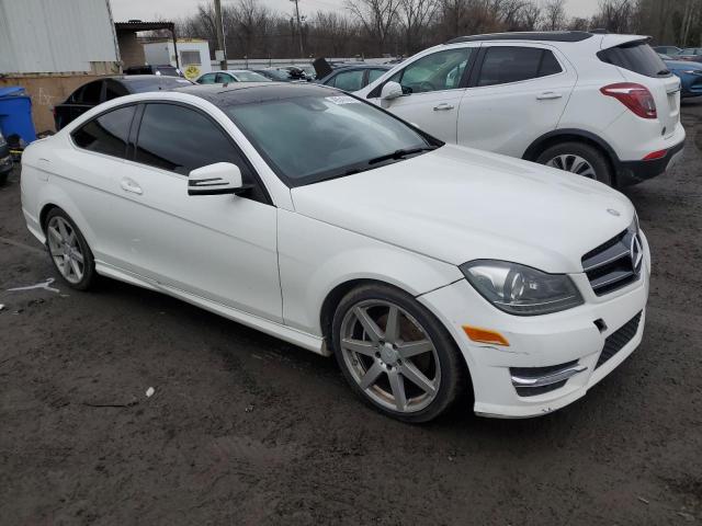 Photo 3 VIN: WDDGJ4HB2EG192082 - MERCEDES-BENZ C-CLASS 