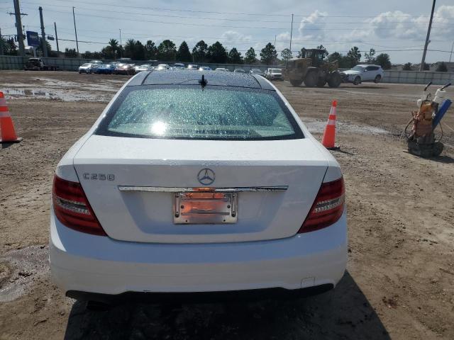 Photo 5 VIN: WDDGJ4HB2FG374138 - MERCEDES-BENZ C 250 