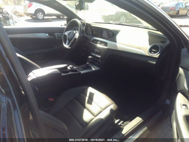 Photo 4 VIN: WDDGJ4HB2FG441840 - MERCEDES-BENZ C-CLASS 