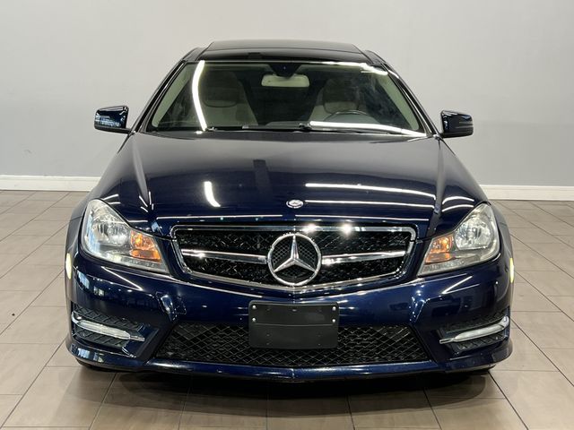 Photo 2 VIN: WDDGJ4HB3CF867439 - MERCEDES-BENZ C-CLASS 