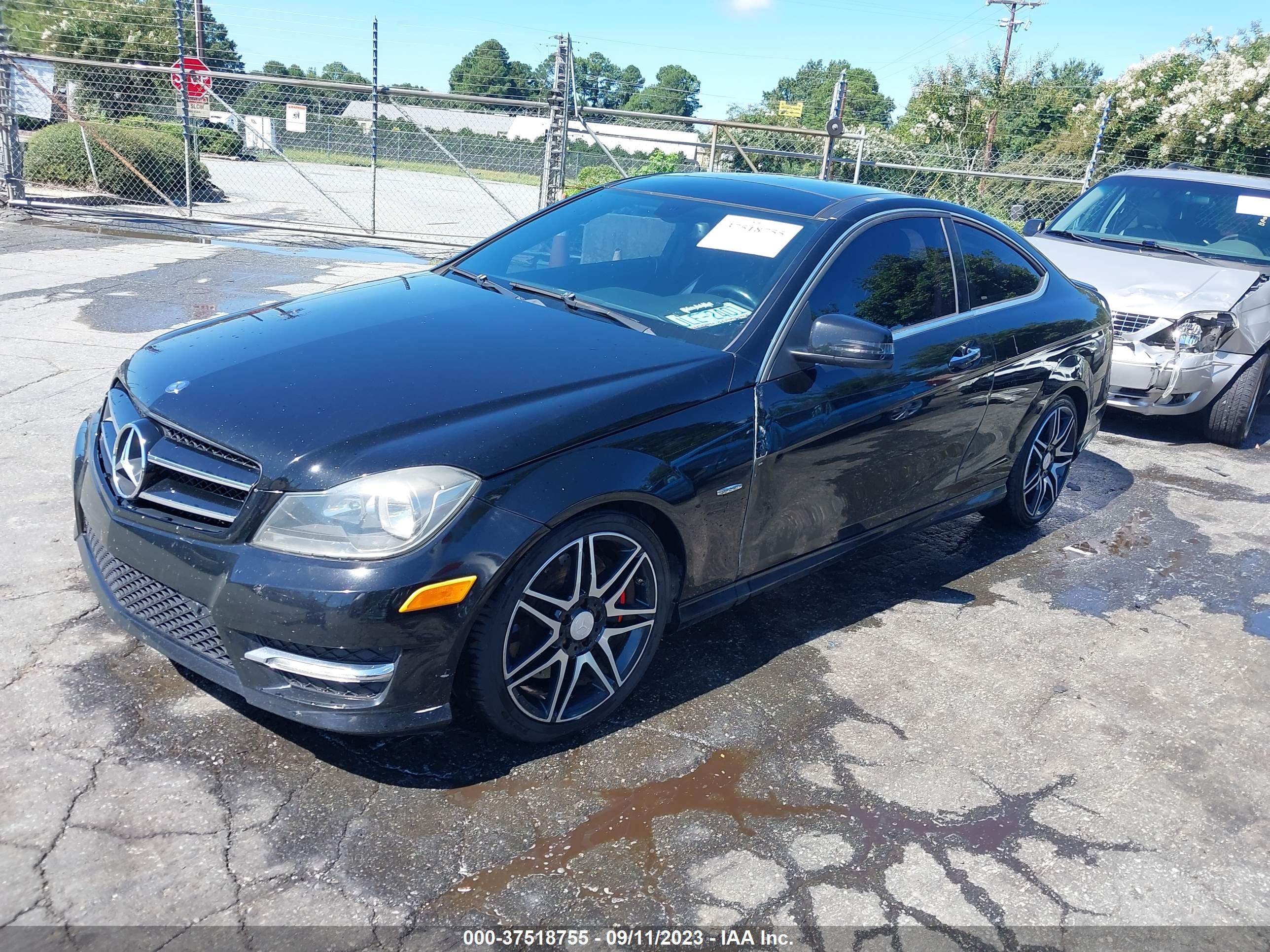 Photo 1 VIN: WDDGJ4HB3DF953643 - MERCEDES-BENZ C-KLASSE 