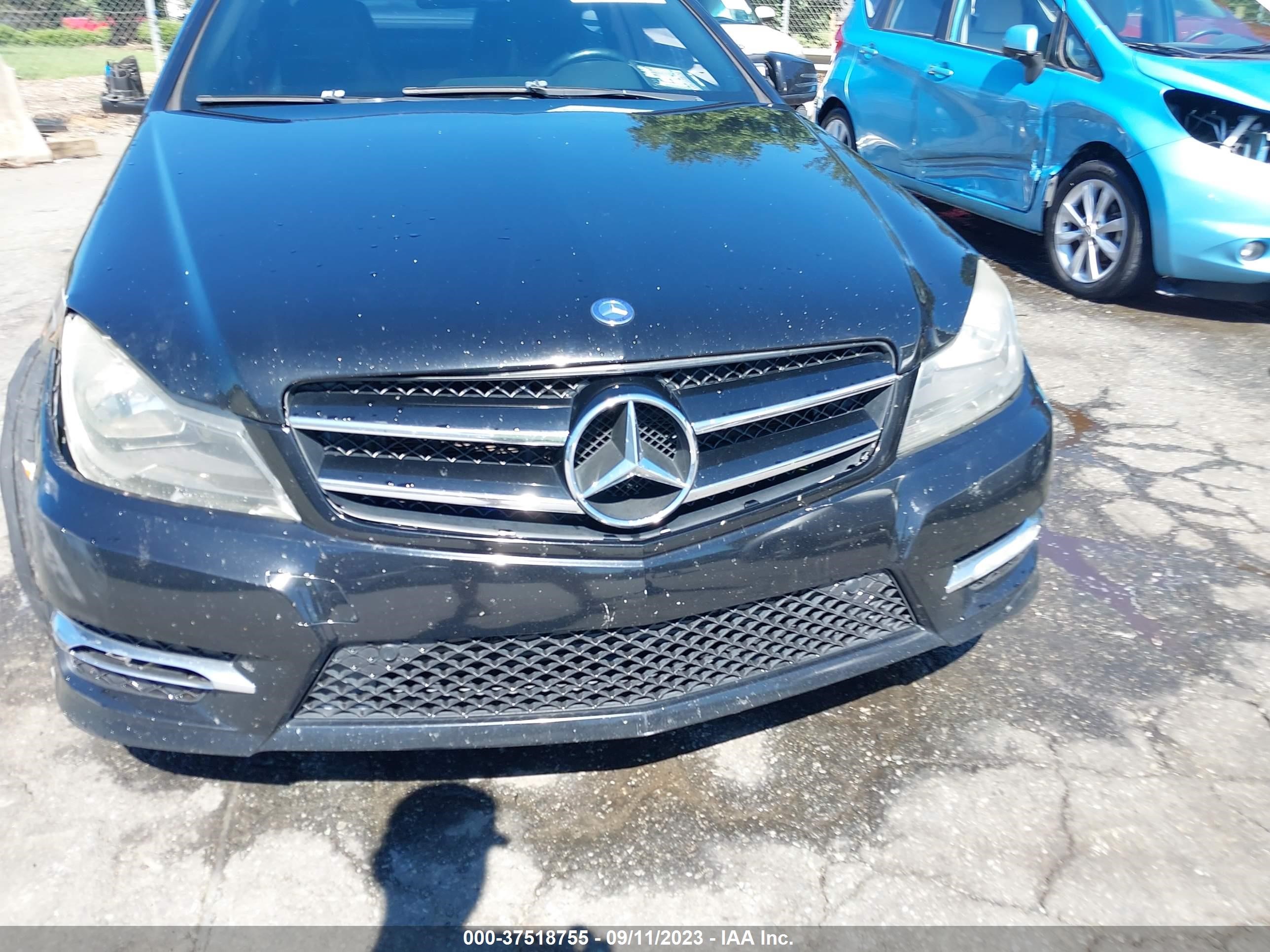 Photo 11 VIN: WDDGJ4HB3DF953643 - MERCEDES-BENZ C-KLASSE 