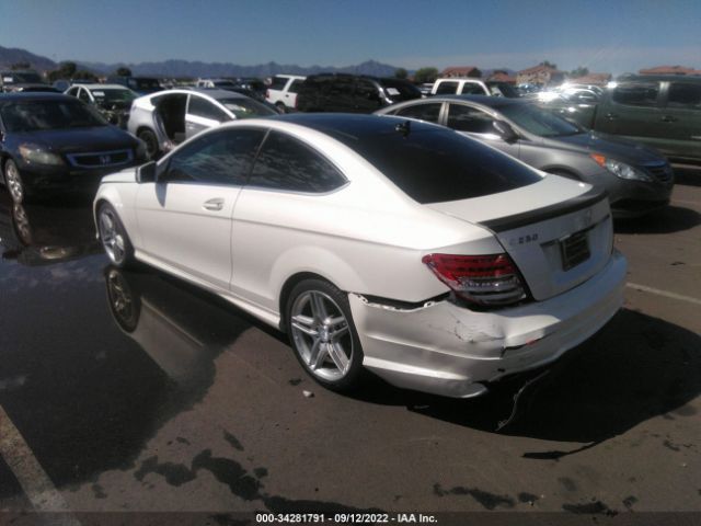 Photo 2 VIN: WDDGJ4HB3DF966599 - MERCEDES-BENZ C-CLASS 