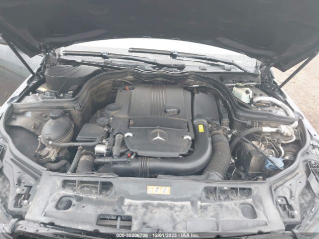 Photo 9 VIN: WDDGJ4HB3DG031156 - MERCEDES-BENZ C-CLASS 