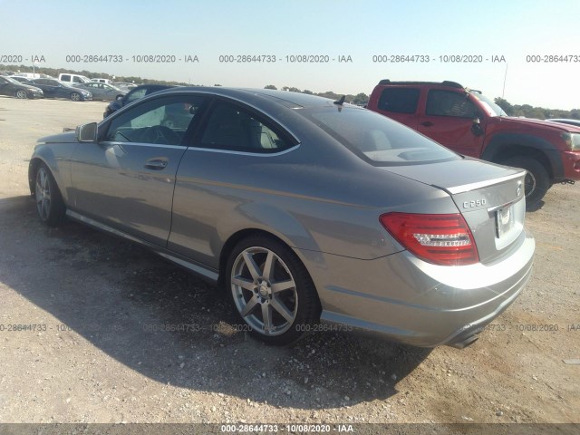 Photo 2 VIN: WDDGJ4HB3DG114828 - MERCEDES-BENZ C-CLASS 