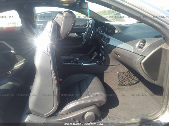 Photo 4 VIN: WDDGJ4HB3DG114828 - MERCEDES-BENZ C-CLASS 