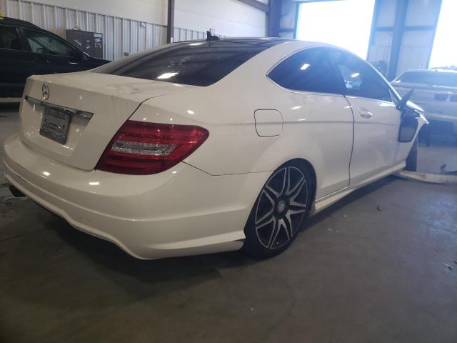 Photo 3 VIN: WDDGJ4HB3FG384239 - MERCEDES-BENZ C 250 