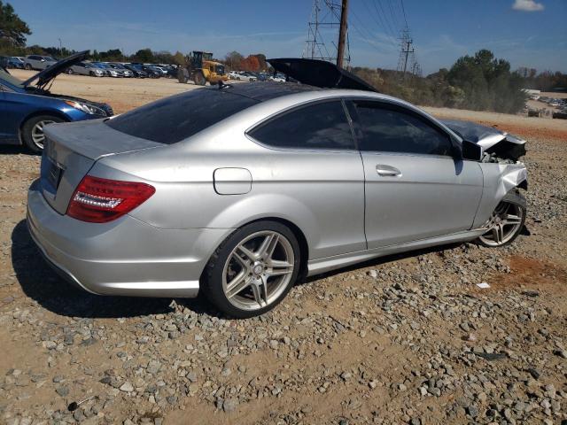 Photo 2 VIN: WDDGJ4HB3FG422326 - MERCEDES-BENZ C-CLASS 