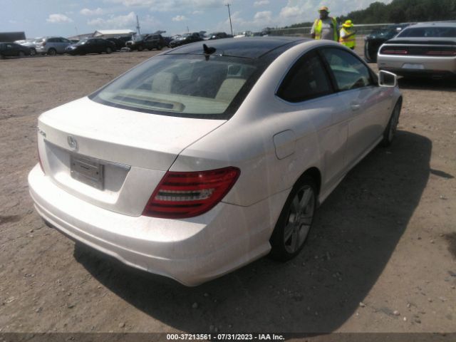 Photo 3 VIN: WDDGJ4HB4CF771237 - MERCEDES-BENZ C 250 