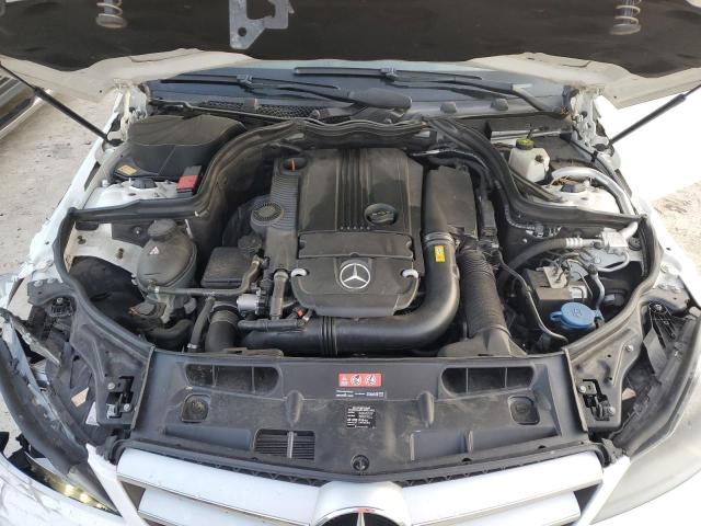 Photo 10 VIN: WDDGJ4HB4DG005679 - MERCEDES-BENZ C 250 