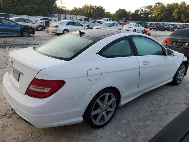 Photo 2 VIN: WDDGJ4HB4DG005679 - MERCEDES-BENZ C 250 