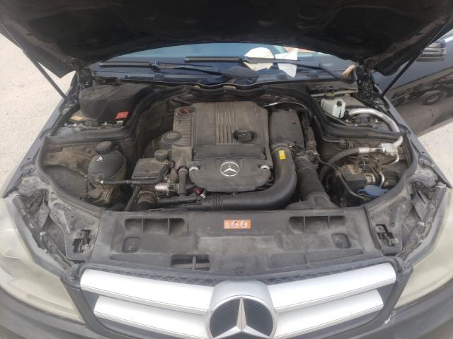 Photo 6 VIN: WDDGJ4HB4DG029772 - MERCEDES-BENZ C 250 