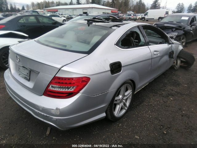 Photo 3 VIN: WDDGJ4HB4DG058205 - MERCEDES-BENZ C-CLASS 