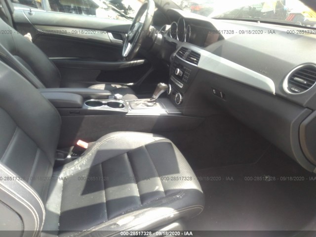 Photo 4 VIN: WDDGJ4HB4DG058771 - MERCEDES-BENZ C-CLASS 