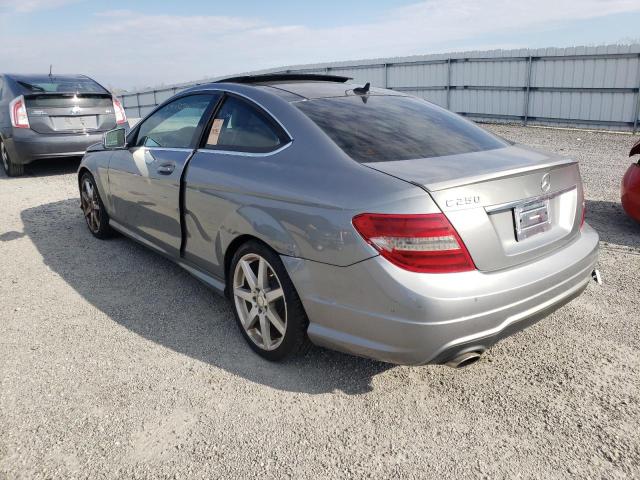 Photo 2 VIN: WDDGJ4HB4DG062318 - MERCEDES-BENZ C 250 