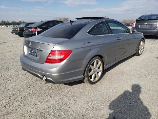 Photo 3 VIN: WDDGJ4HB4DG062318 - MERCEDES-BENZ C 250 