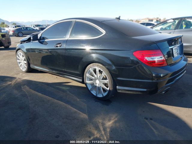 Photo 2 VIN: WDDGJ4HB4EG160511 - MERCEDES-BENZ C 250 