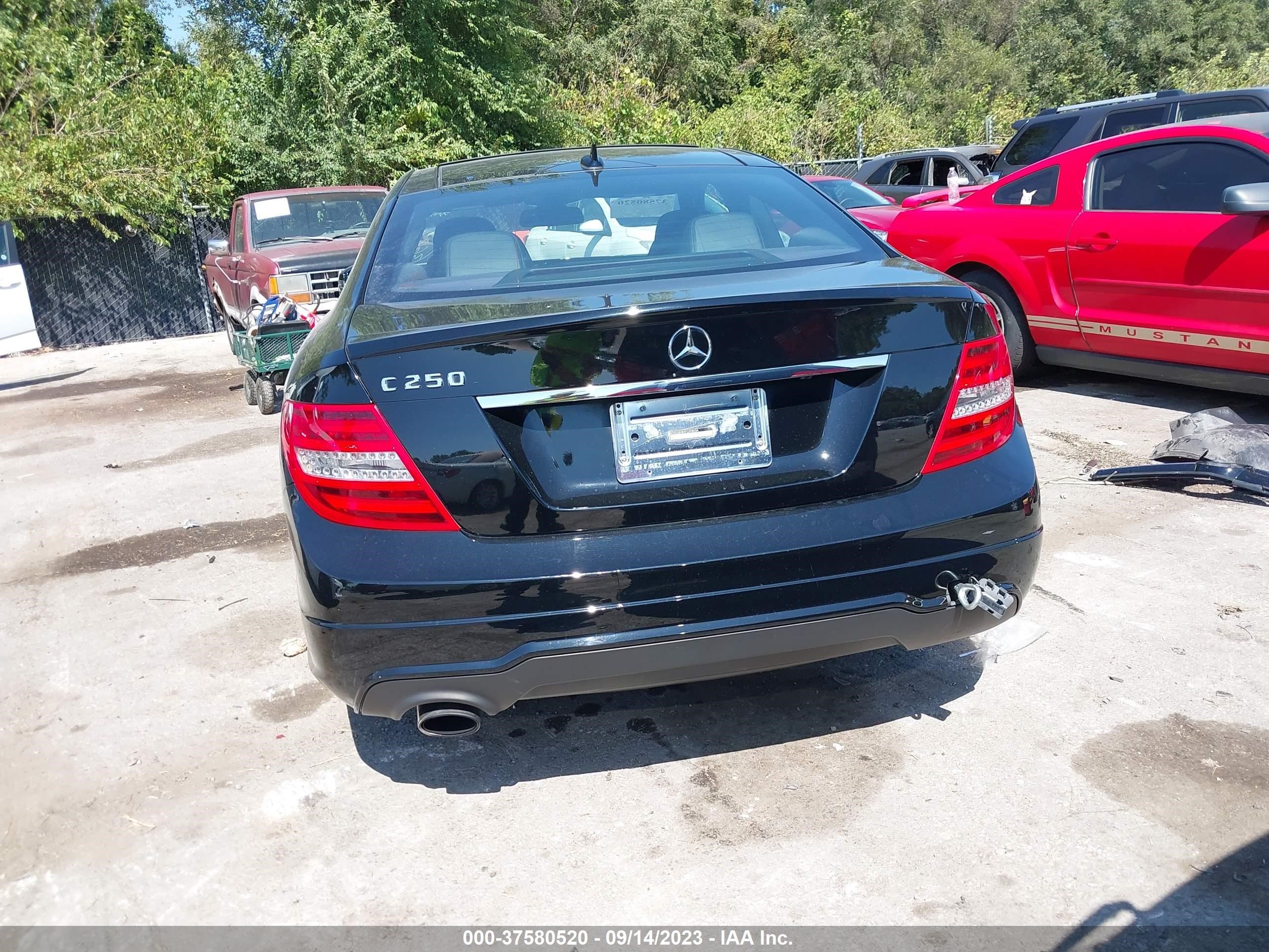 Photo 16 VIN: WDDGJ4HB4FG398554 - MERCEDES-BENZ C-KLASSE 