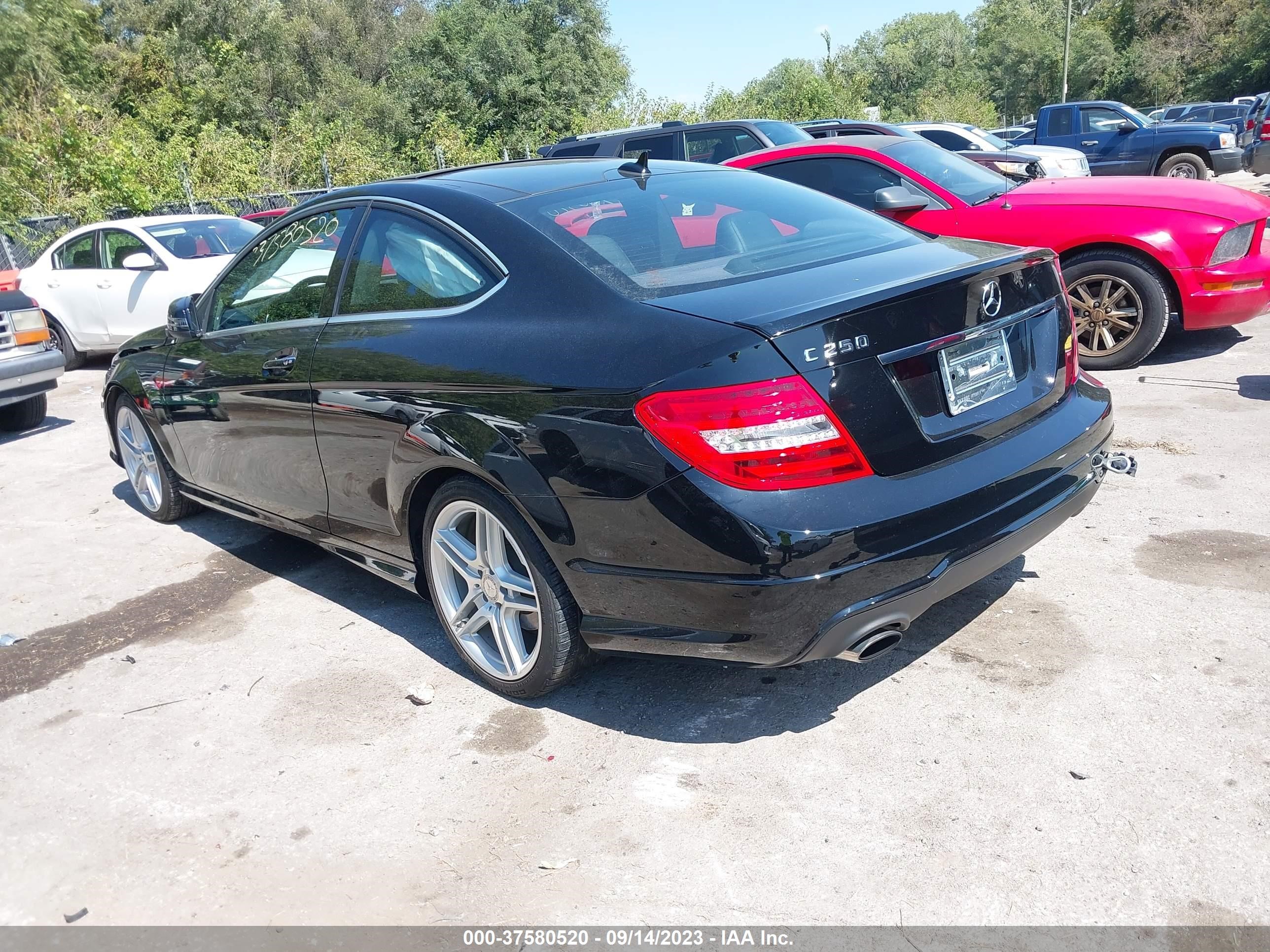 Photo 2 VIN: WDDGJ4HB4FG398554 - MERCEDES-BENZ C-KLASSE 