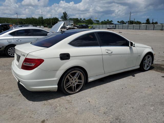 Photo 2 VIN: WDDGJ4HB5CF816329 - MERCEDES-BENZ C 250 