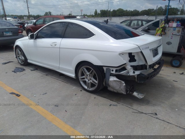 Photo 2 VIN: WDDGJ4HB5DF973487 - MERCEDES-BENZ C-CLASS 