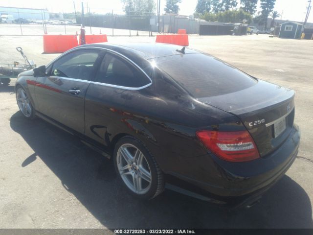 Photo 2 VIN: WDDGJ4HB5DF994307 - MERCEDES-BENZ C-CLASS 