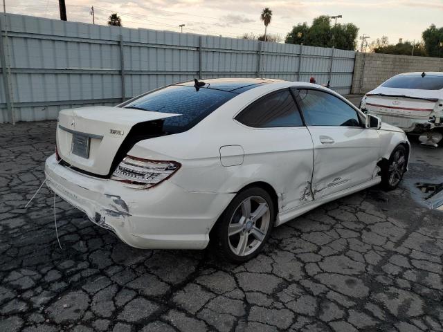 Photo 2 VIN: WDDGJ4HB5DF997000 - MERCEDES-BENZ C 250 