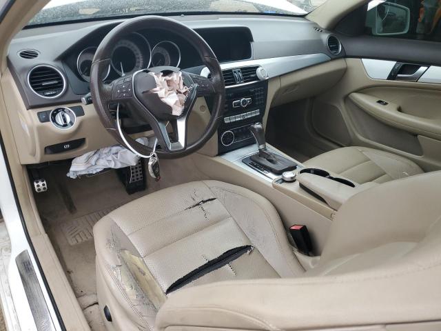 Photo 7 VIN: WDDGJ4HB5DG058519 - MERCEDES-BENZ C-CLASS 