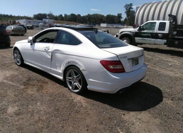 Photo 2 VIN: WDDGJ4HB5DG153243 - MERCEDES-BENZ C-CLASS 