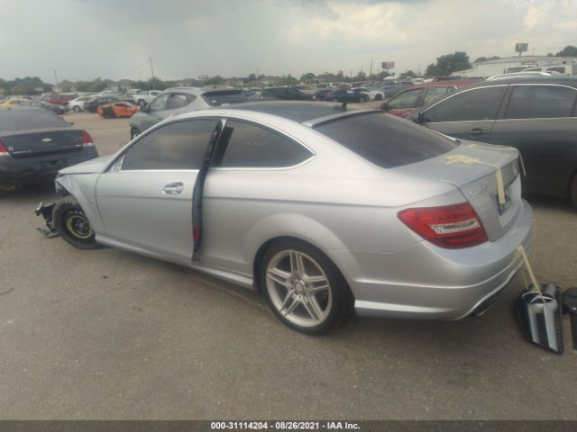 Photo 2 VIN: WDDGJ4HB6CF778304 - MERCEDES-BENZ C-CLASS 