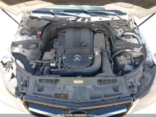 Photo 9 VIN: WDDGJ4HB6CF847332 - MERCEDES-BENZ C 250 