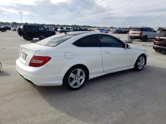 Photo 2 VIN: WDDGJ4HB6DG003724 - MERCEDES-BENZ C250 