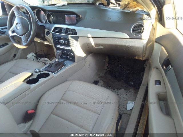 Photo 4 VIN: WDDGJ4HB6DG061574 - MERCEDES-BENZ C-CLASS 