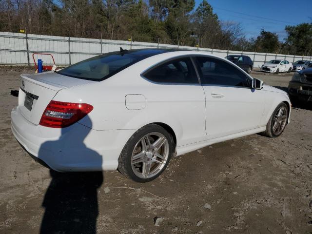 Photo 2 VIN: WDDGJ4HB6DG152120 - MERCEDES-BENZ C-CLASS 