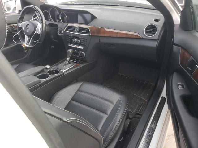 Photo 7 VIN: WDDGJ4HB6EG257869 - MERCEDES-BENZ C-CLASS 