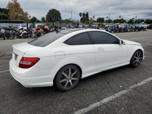 Photo 2 VIN: WDDGJ4HB6FG371730 - MERCEDES-BENZ C-CLASS 