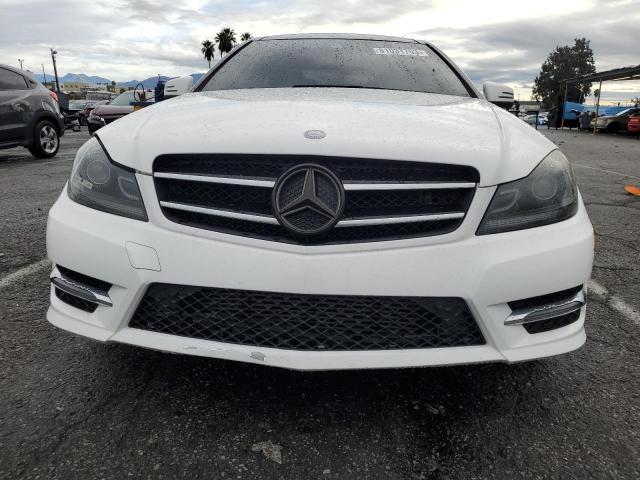 Photo 4 VIN: WDDGJ4HB6FG371730 - MERCEDES-BENZ C-CLASS 