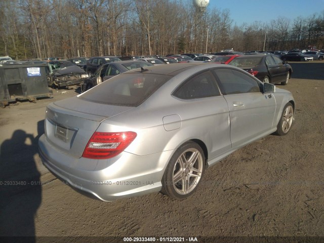 Photo 3 VIN: WDDGJ4HB6FG389211 - MERCEDES-BENZ C-CLASS 